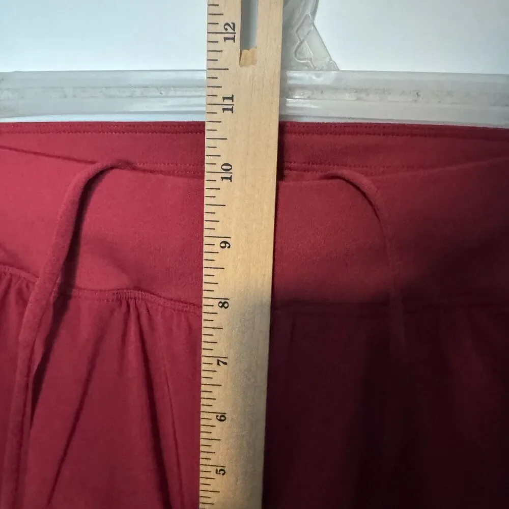 Lululemon THE Shorts Mens Small Red Lined Workout Train Gym Performance Stretch